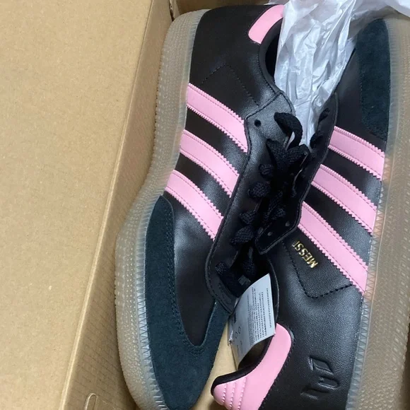 Adidas Men's 9 Samba Lionel Messi Shoes Pink/Black/Gum NEW - Picture 9 of 9